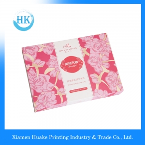 Różowy papier do pakowania w luksusowe opakowanie 