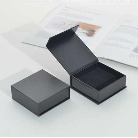 Custom Jewelry Boxes With Logo Luxury Magnetic Packaging Cardboard Boxes 