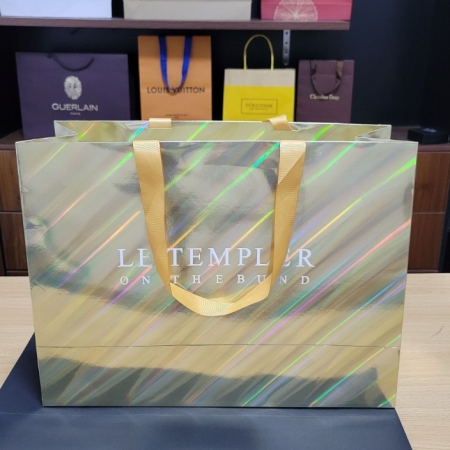 Laser Gradient Custom Paper Bags Wholesale For Clothes Laminated Bag 